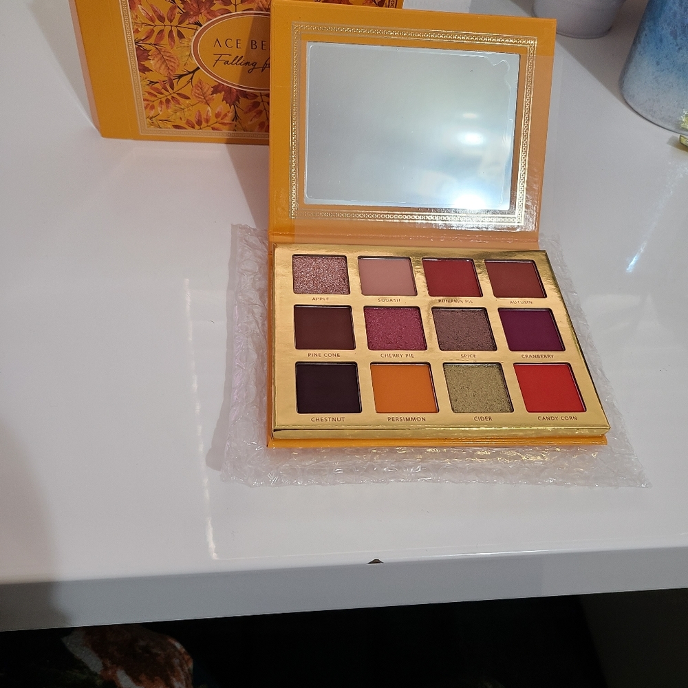 ❤️ Ace Beautē Falling For You Palette